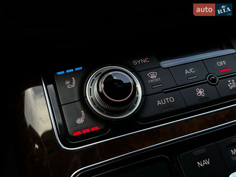 Седан Audi A8 2014 в Запорожье