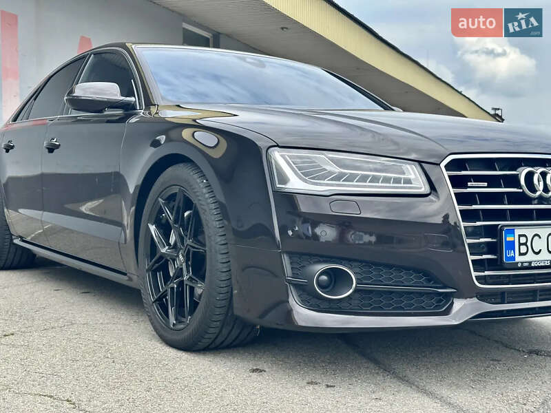 Седан Audi A8 2013 в Харькове