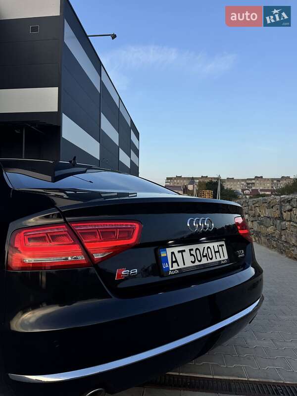 Седан Audi A8 2011 в Івано-Франківську