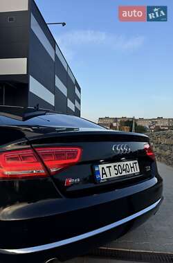 Седан Audi A8 2011 в 