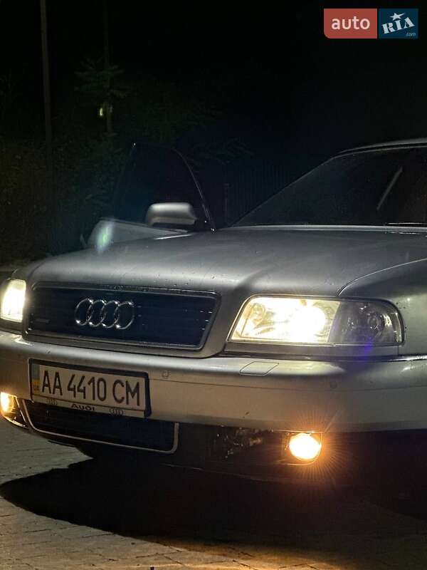 Седан Audi A8 2001 в Николаеве