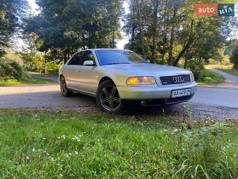 Седан Audi A8 2001 в Николаеве