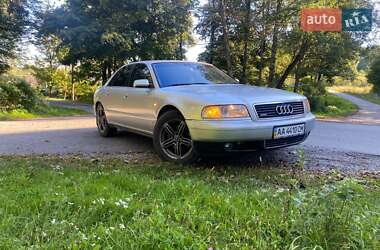 Седан Audi A8 2001 в 