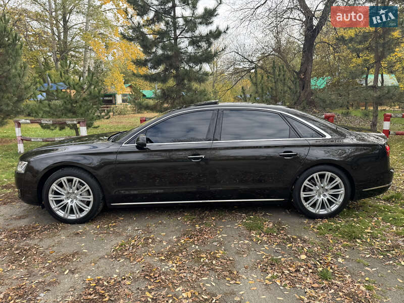 Седан Audi A8 2017 в Харькове