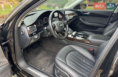 Седан Audi A8 2017 в 
