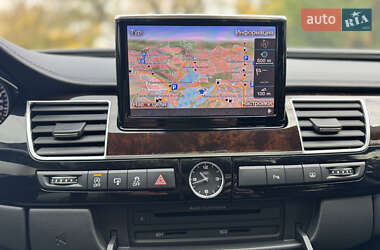 Седан Audi A8 2017 в 