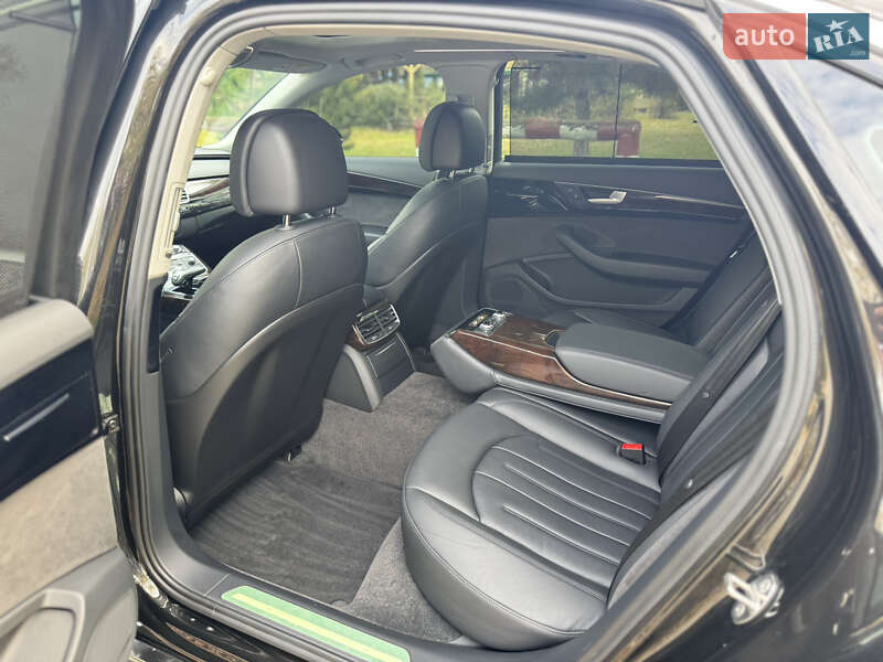 Седан Audi A8 2017 в Харькове