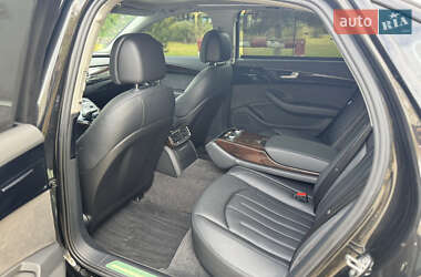 Седан Audi A8 2017 в 