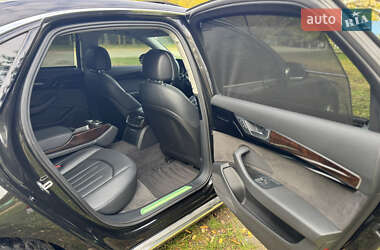 Седан Audi A8 2017 в 