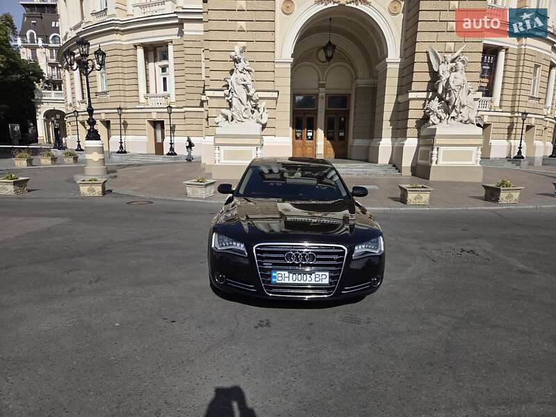 Седан Audi A8 2013 в Одессе