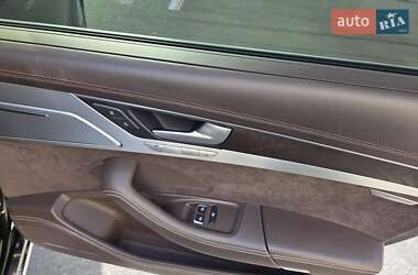 Седан Audi A8 2013 в 