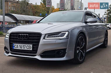 Седан Audi A8 2017 в 