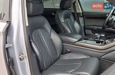Седан Audi A8 2017 в 