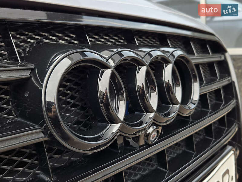 Седан Audi A8 2017 в Киеве