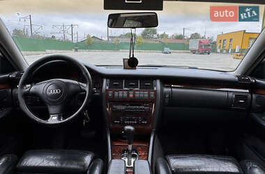Седан Audi A8 1994 в 