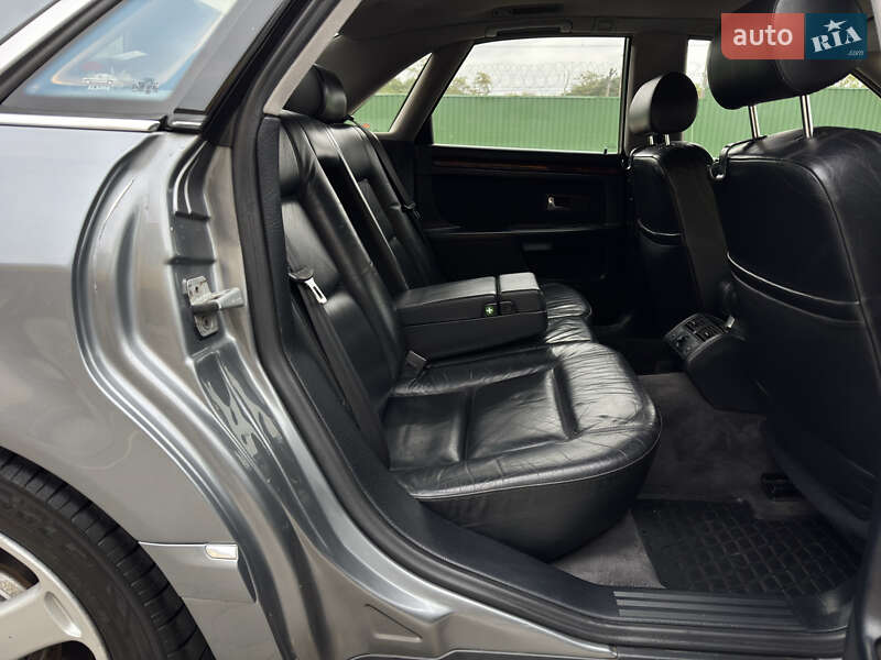 Седан Audi A8 1994 в Одессе