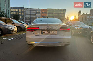 Седан Audi A8 2016 в 