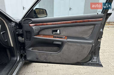 Седан Audi A8 2001 в 