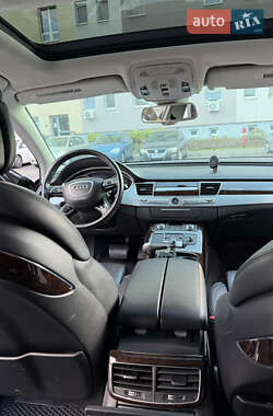 Седан Audi A8 2014 в 
