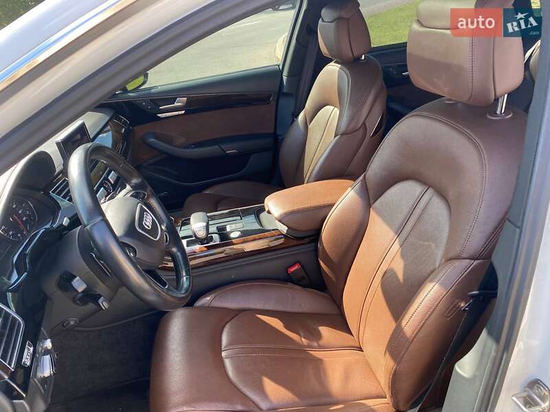 Седан Audi A8 2015 в Киеве