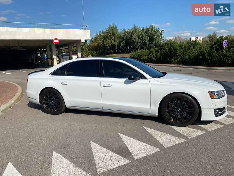 Седан Audi A8 2015 в Киеве