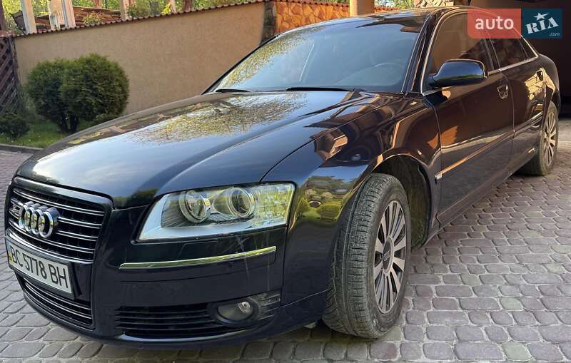 Седан Audi A8 2005 в 