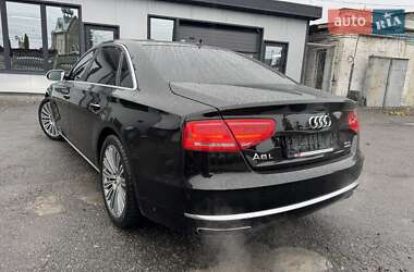 Седан Audi A8 2012 в 