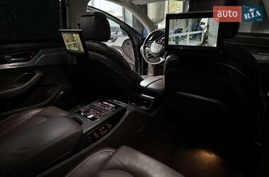 Седан Audi A8 2012 в 