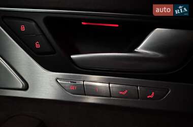 Седан Audi A8 2012 в 
