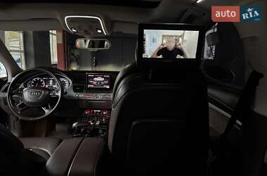 Седан Audi A8 2012 в 