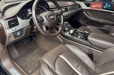 Седан Audi A8 2012 в 