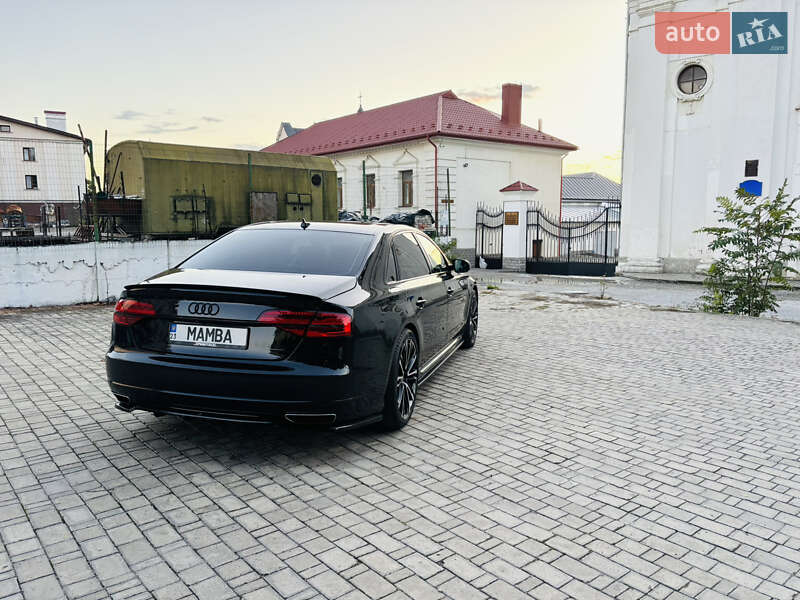 Седан Audi A8 2015 в Хмельницком