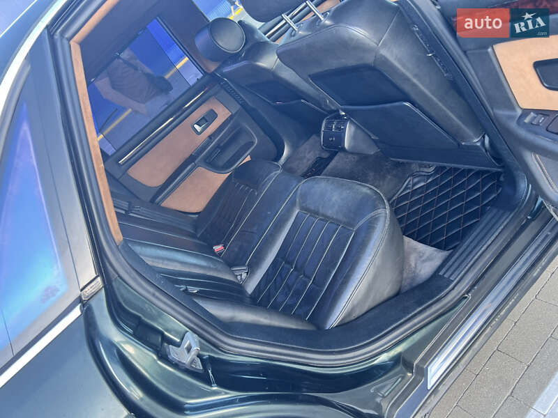 Седан Audi A8 1995 в Києві