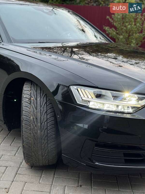 Седан Audi A8 2018 в 
