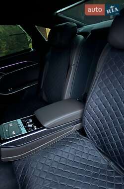 Седан Audi A8 2018 в 