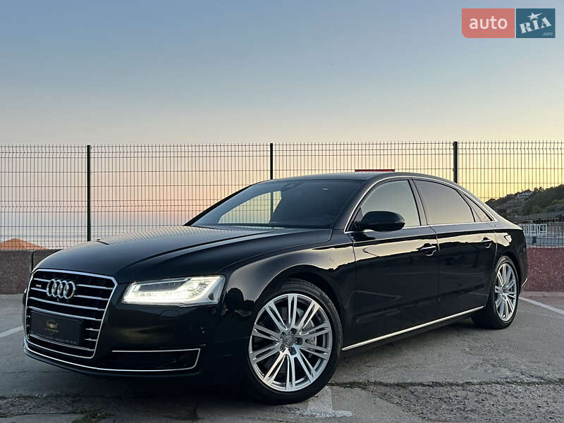 Седан Audi A8 2014 в 