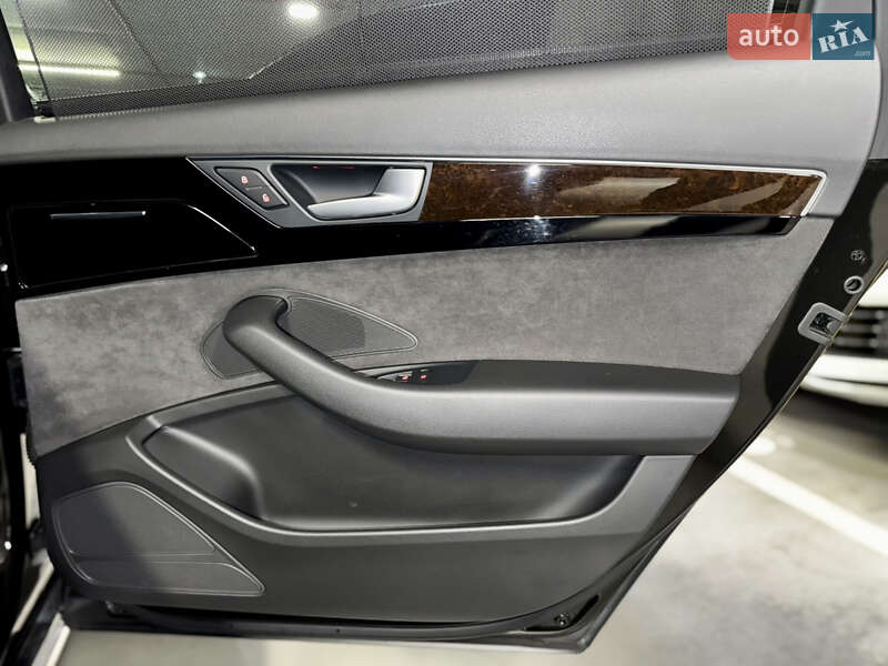 Седан Audi A8 2017 в Києві фото 36 Седан Audi A8 2017 в Києві