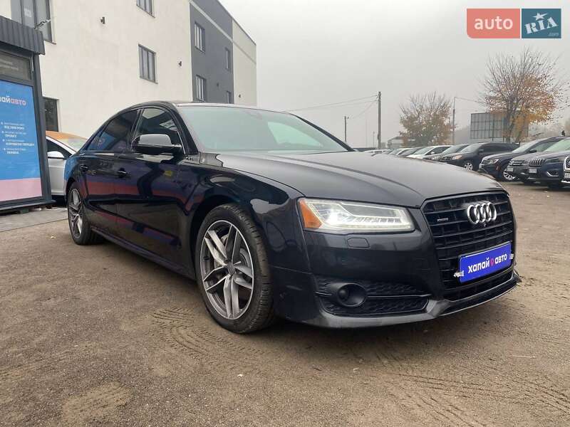 Седан Audi A8 2017 в Вінниці
