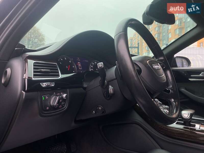 Седан Audi A8 2017 в Вінниці