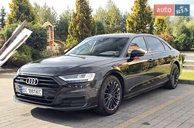 Седан Audi A8 2021 в Львове