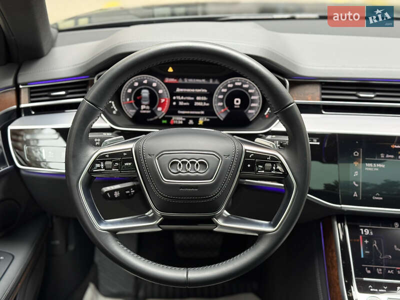 Седан Audi A8 2021 в Києві