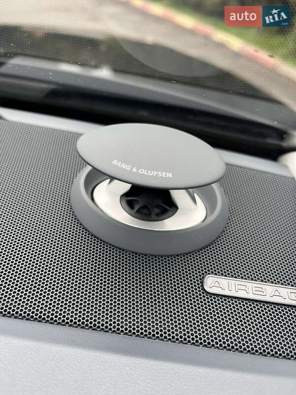 Седан Audi A8 2018 в Хмельницькому