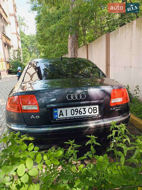Седан Audi A8 2003 в Буче