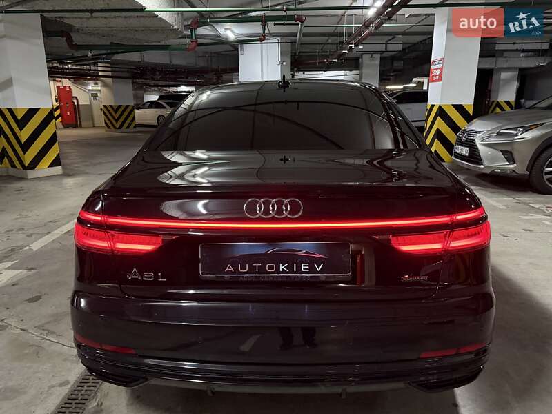 Седан Audi A8 2021 в Києві