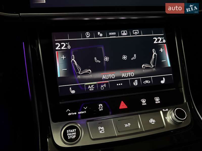 Седан Audi A8 2021 в Києві