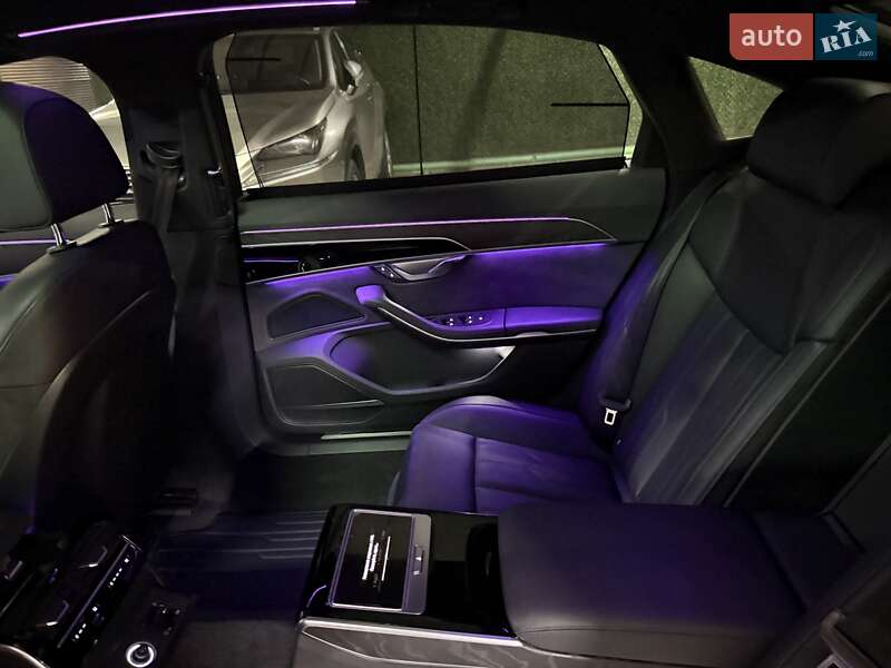 Седан Audi A8 2021 в Києві
