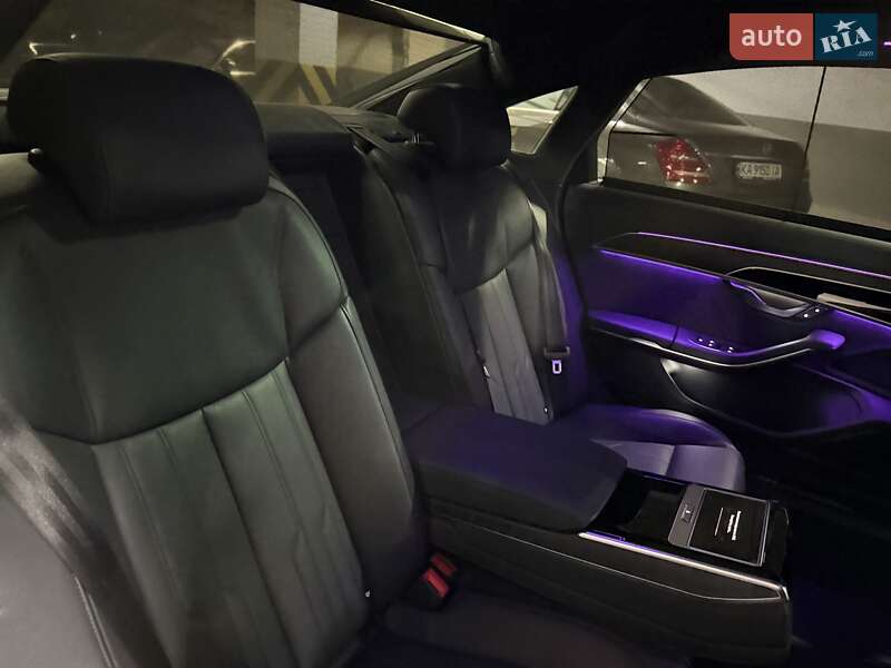 Седан Audi A8 2021 в Києві