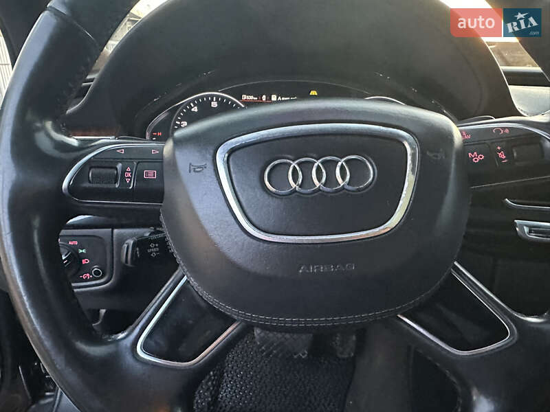 Седан Audi A8 2013 в Тернополе