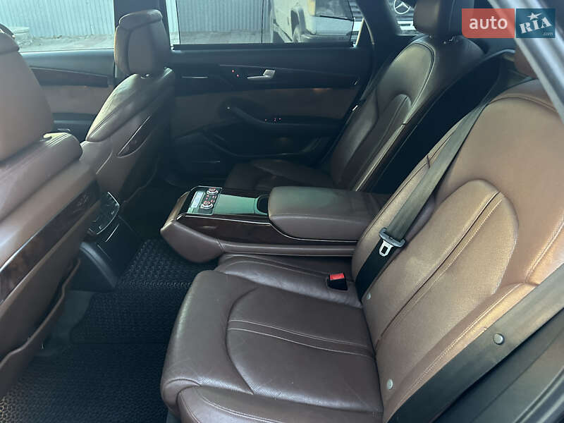 Седан Audi A8 2013 в Тернополе