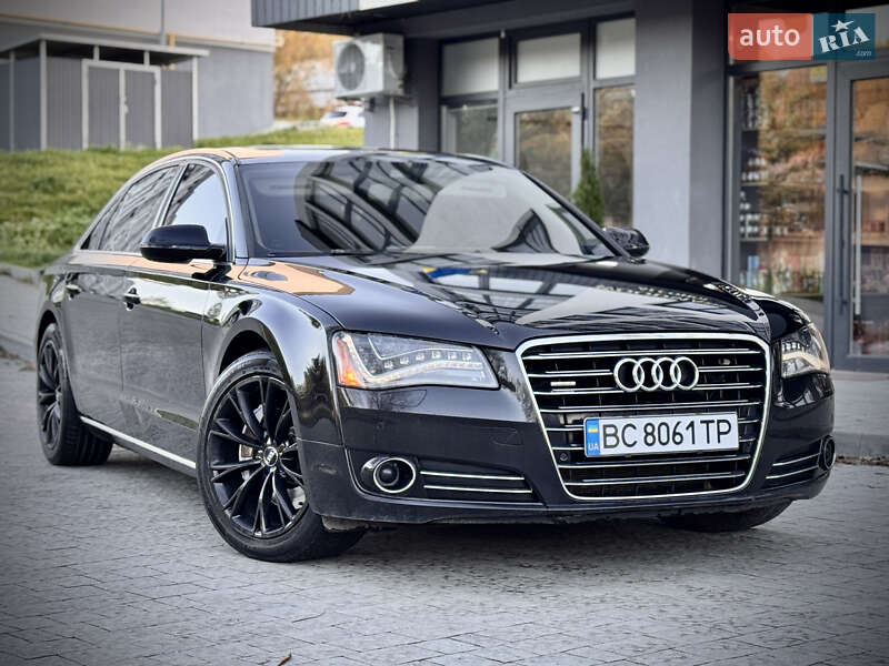 Седан Audi A8 2013 в Львове